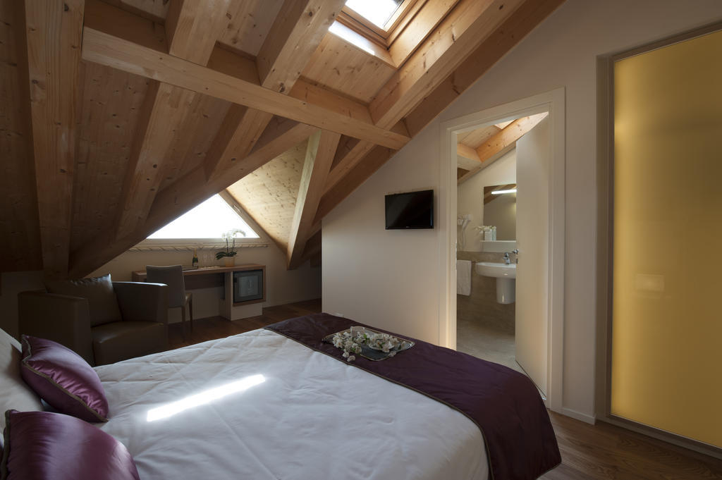 Villa Del Poggio Prosecco Bike Hotel San Pietro Di Feletto Room photo